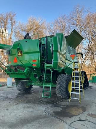 Image of John Deere S780 equipment image 3