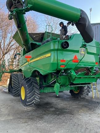 Image of John Deere S780 equipment image 2