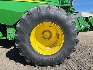 Main image John Deere S780 28