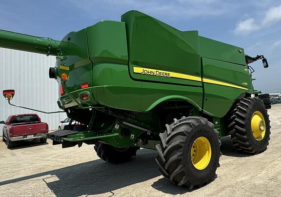 Image of John Deere S780 equipment image 4