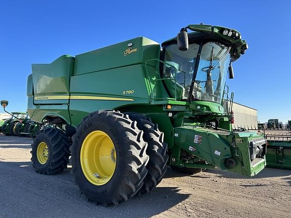 Image of John Deere S780 equipment image 1