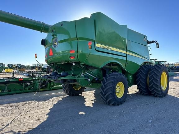 Image of John Deere S780 equipment image 3