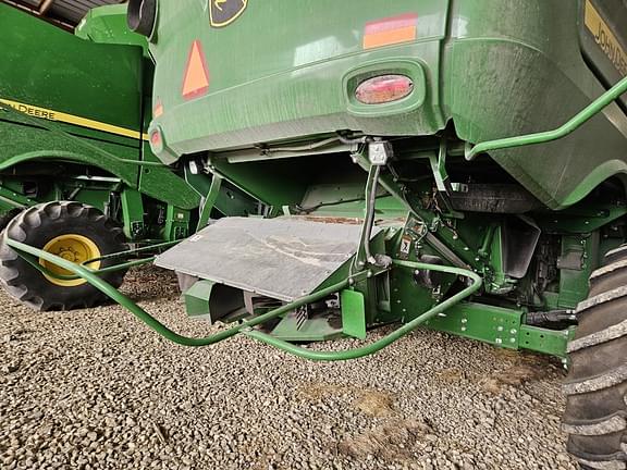 Image of John Deere S780 equipment image 4