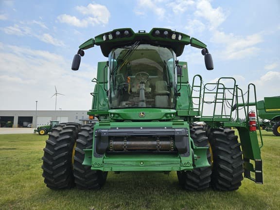 Image of John Deere S780 equipment image 2