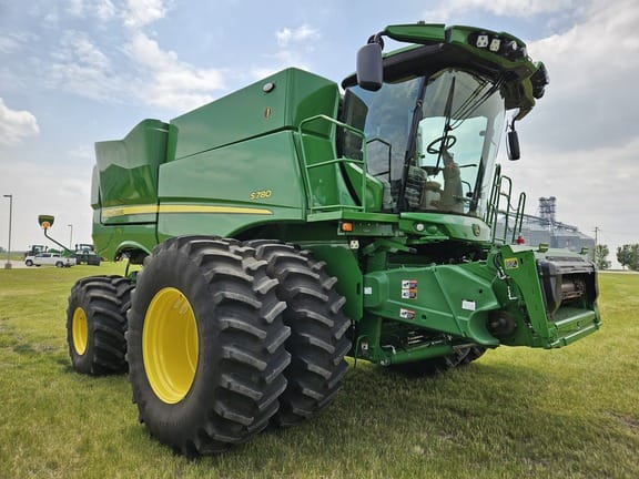 2023 John Deere S780 Equipment Image0