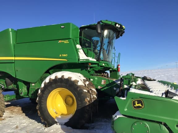 Image of John Deere S780 equipment image 4