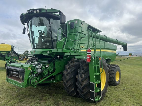 2023 John Deere S780 Equipment Image0