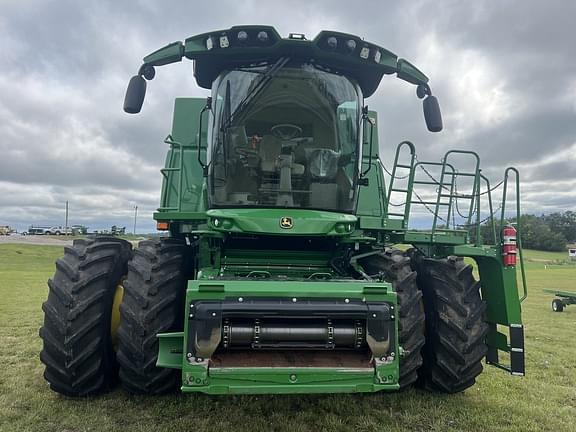 Image of John Deere S780 equipment image 2