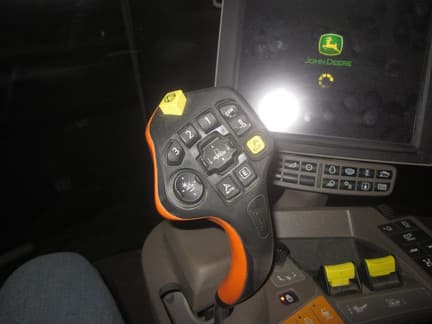 Image of John Deere S780 Image 1