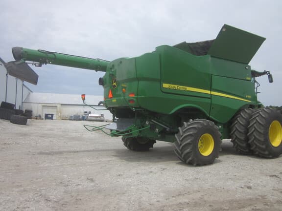 Image of John Deere S780 equipment image 3