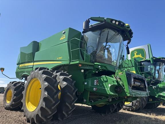 Image of John Deere S780 Image 0