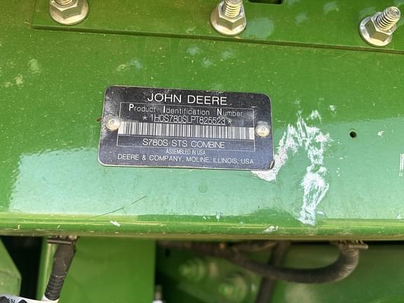 Image of John Deere S780 Image 1