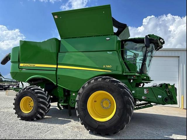 Image of John Deere S780 equipment image 1