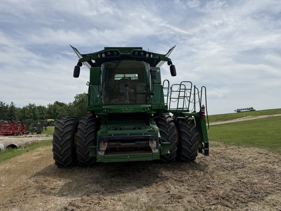 2023 John Deere S780 Equipment Image0