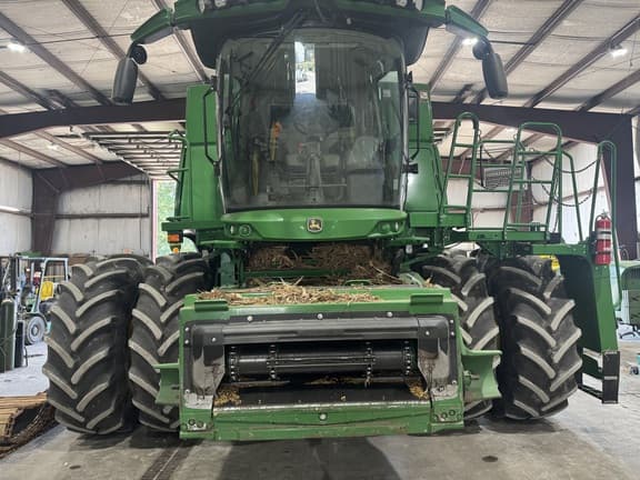 Image of John Deere S780 equipment image 2