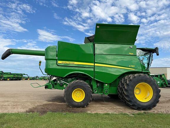 Image of John Deere S780 equipment image 4
