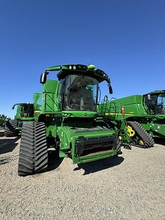 Image of John Deere S780 equipment image 1