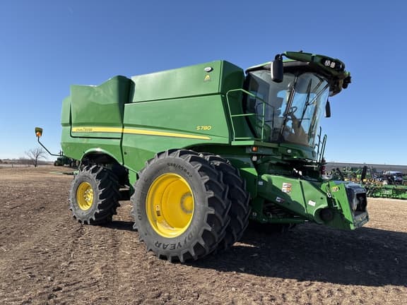 Image of John Deere S780 Primary image