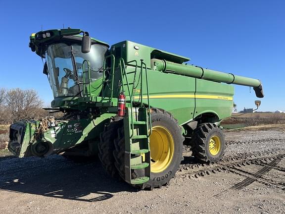 Image of John Deere S780 Primary Image