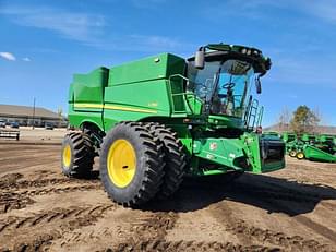 Main image John Deere S780 7