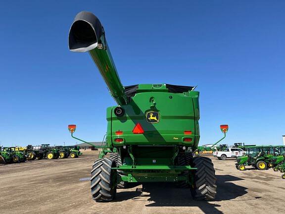 Image of John Deere S780 equipment image 2