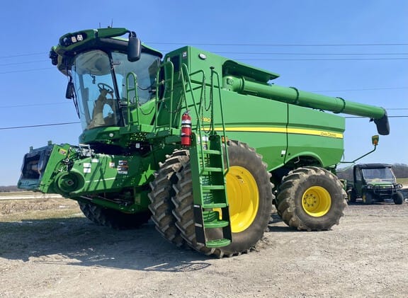 2023 John Deere S780 Equipment Image0
