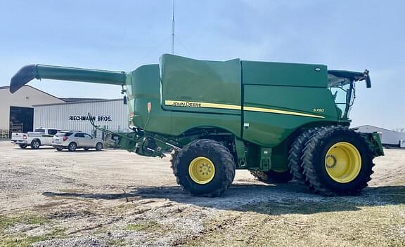 Image of John Deere S780 equipment image 2