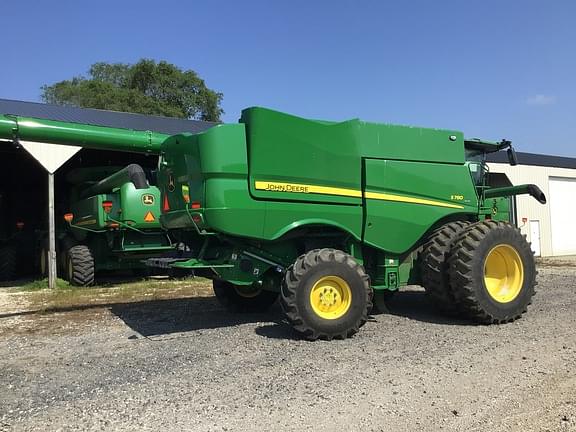 Image of John Deere S780 equipment image 1