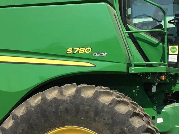 Image of John Deere S780 equipment image 2