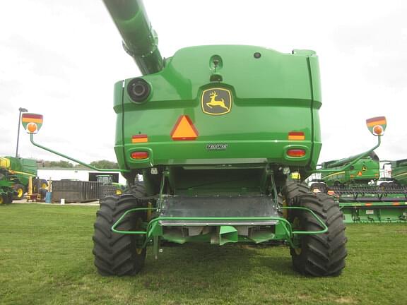 Image of John Deere S780 equipment image 4