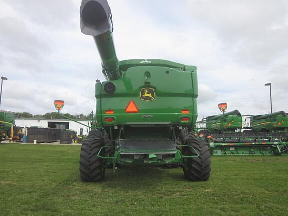 Image of John Deere S780 equipment image 2