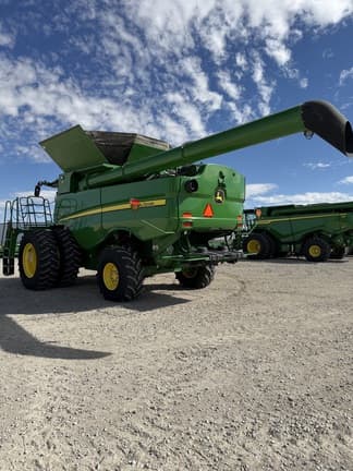 Image of John Deere S780 equipment image 3