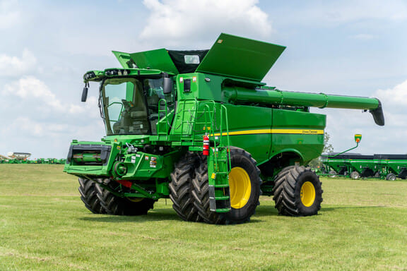 2023 John Deere S780 Equipment Image0
