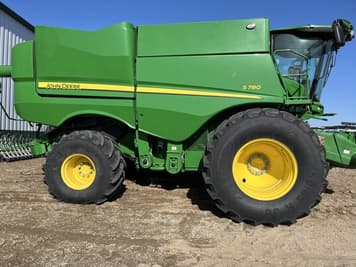 Main image John Deere S780