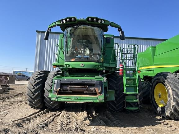 Image of John Deere S780 equipment image 1