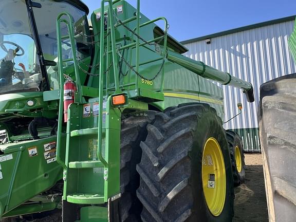 Image of John Deere S780 equipment image 3