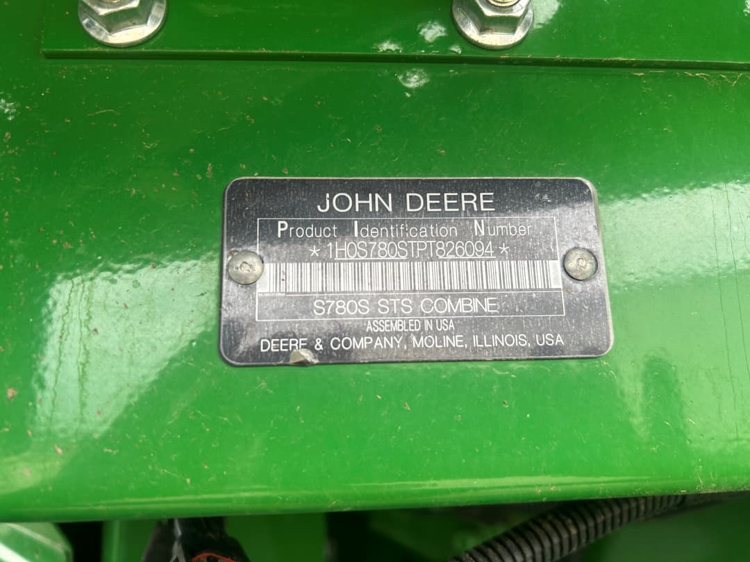 Image of John Deere S780 Image 1