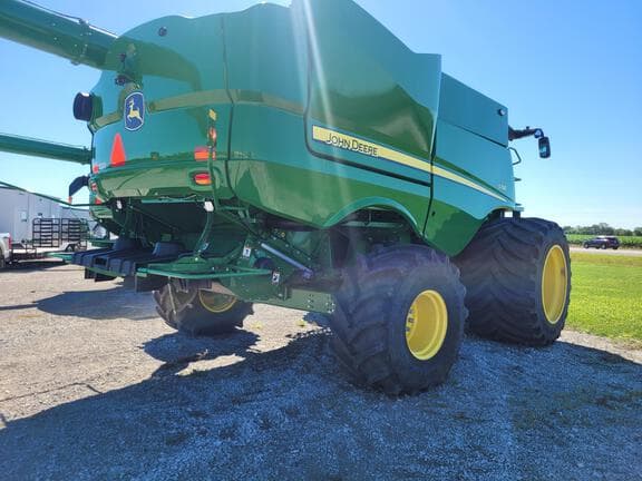 Image of John Deere S780 equipment image 3