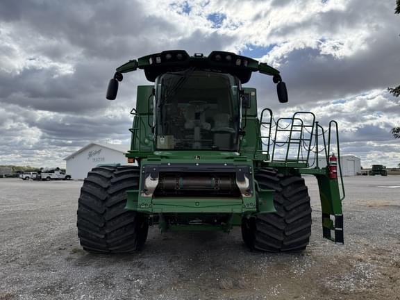 Image of John Deere S780 equipment image 3