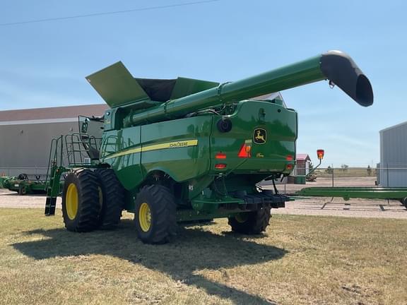 Image of John Deere S780 equipment image 2