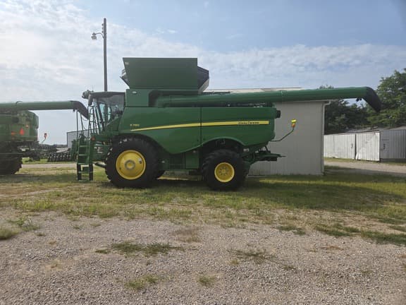 Image of John Deere S780 equipment image 1