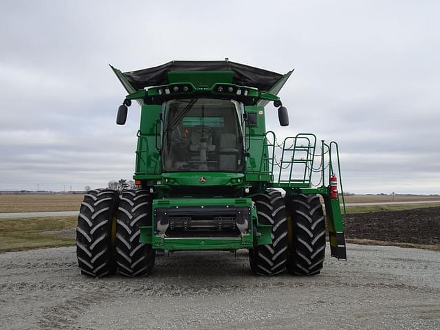 Image of John Deere S780 equipment image 2