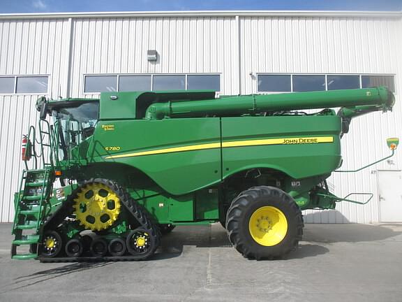 Image of John Deere S780 equipment image 2