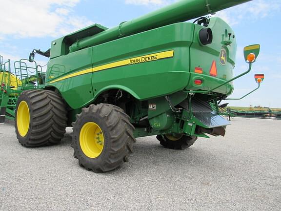 Image of John Deere S780 equipment image 2