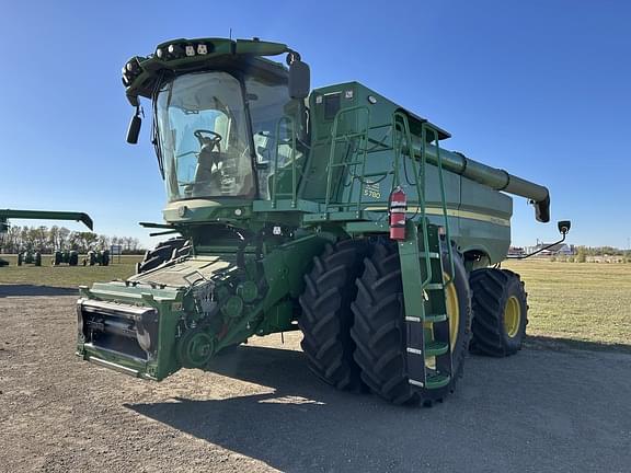 Image of John Deere S780 equipment image 1