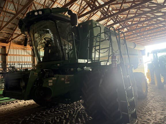 Image of John Deere S780 equipment image 2