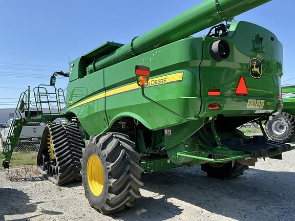 Image of John Deere S780 equipment image 2