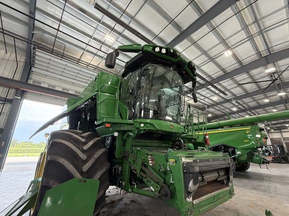 Image of John Deere S780 equipment image 2