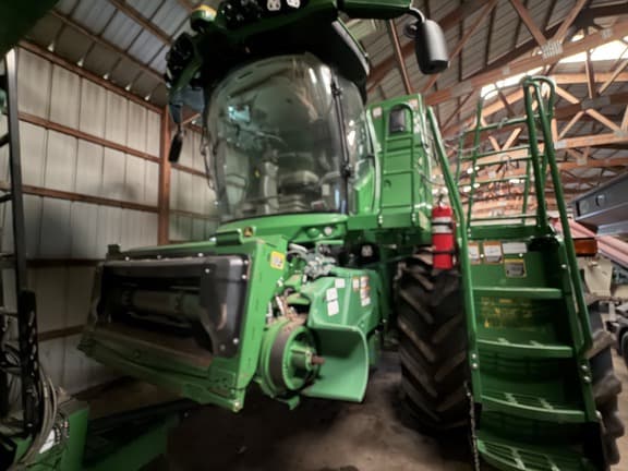Image of John Deere S780 Primary image