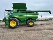 Thumbnail image John Deere S780 1